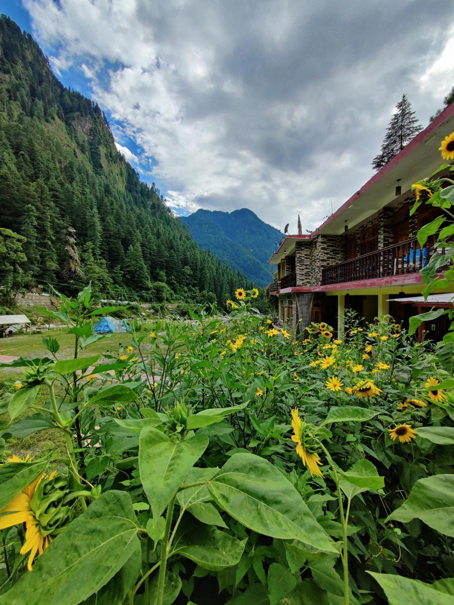 Flipsyde Retreat Hotel Kasol Exterior photo