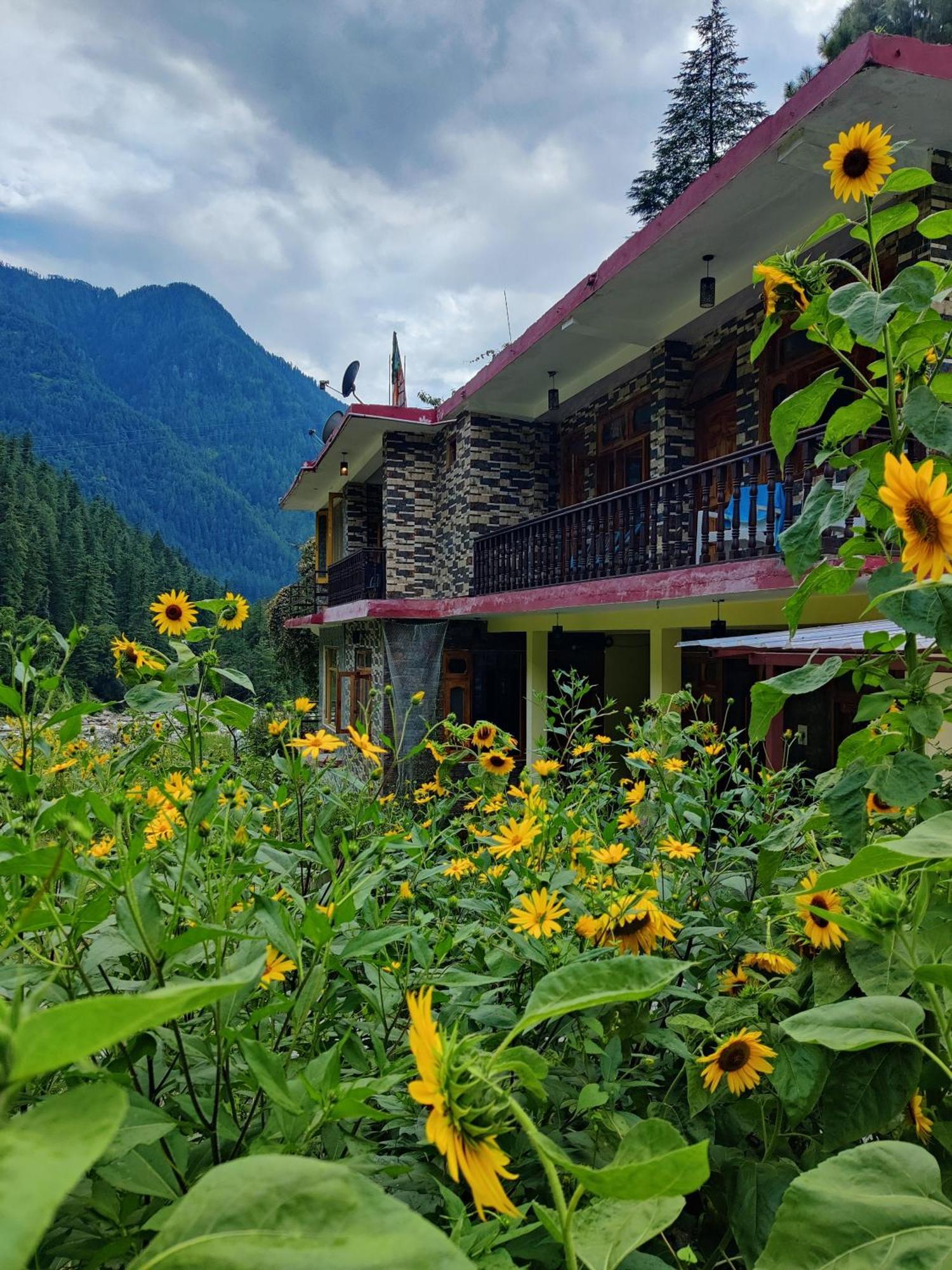 Flipsyde Retreat Hotel Kasol Exterior photo