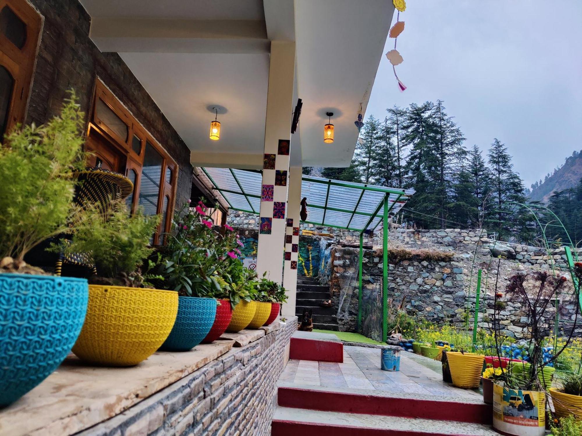 Flipsyde Retreat Hotel Kasol Exterior photo