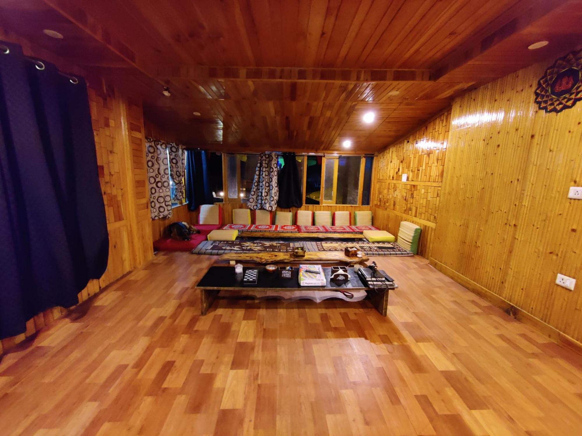 Flipsyde Retreat Hotel Kasol Exterior photo